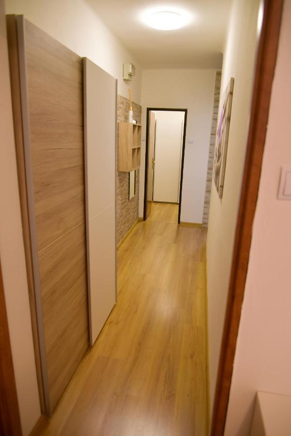 Apartment, Sun Terrace, Privat Parking Besztercebánya Kültér fotó