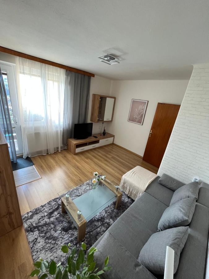 Apartment, Sun Terrace, Privat Parking Besztercebánya Kültér fotó